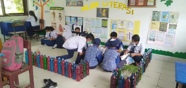 Gerakan Literasi dan Numerasi SMP Negeri 1 Mangkutana