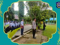 Kapolsek Mangkutana Pimpin Upacara Bendera di UPTD SMP Negeri 1 Mangkutana